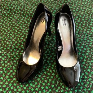 Mossino black patent heels size 10